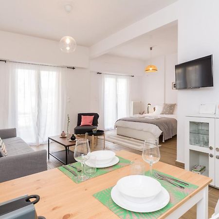 Wide Comfy Studio Apartment Centrally Located In Thissio เอเธนส์ ภายนอก รูปภาพ