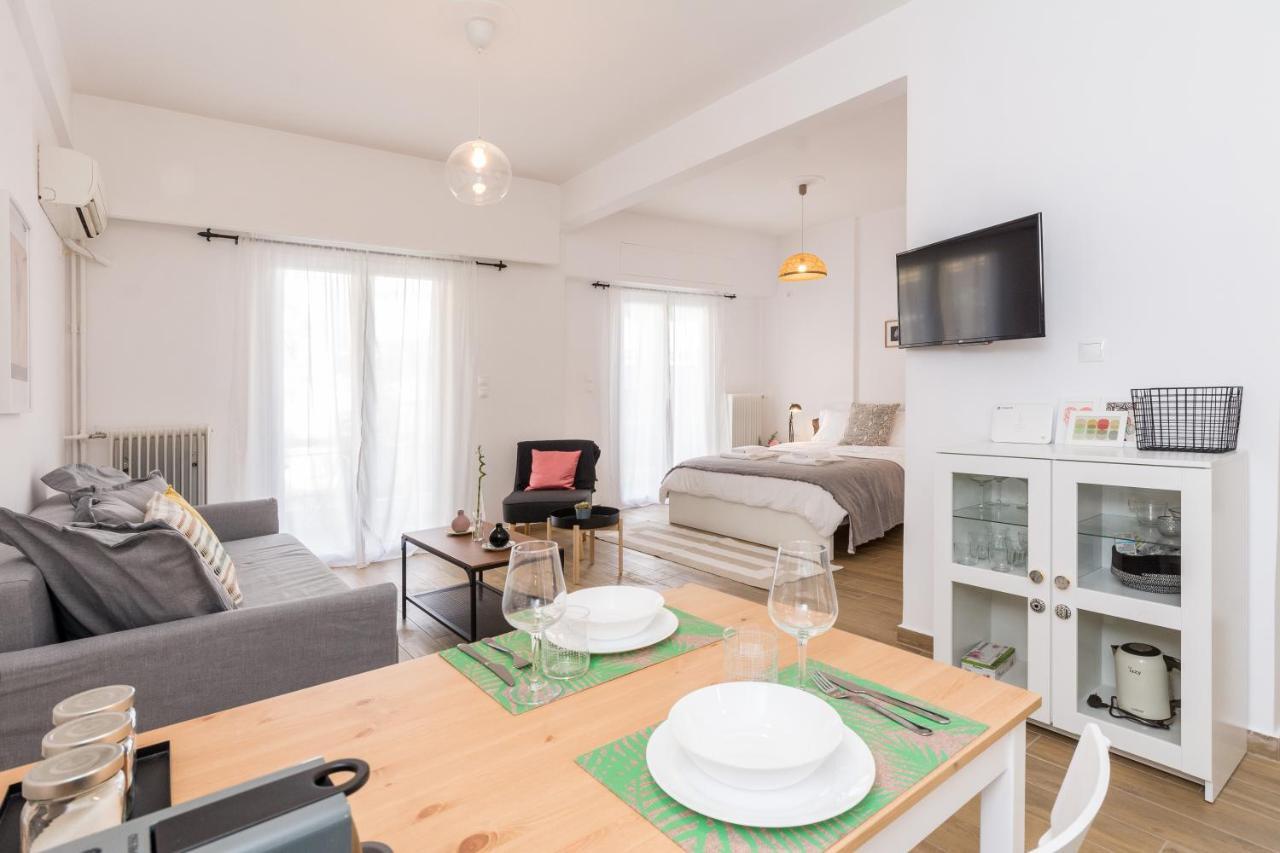 Wide Comfy Studio Apartment Centrally Located In Thissio เอเธนส์ ภายนอก รูปภาพ